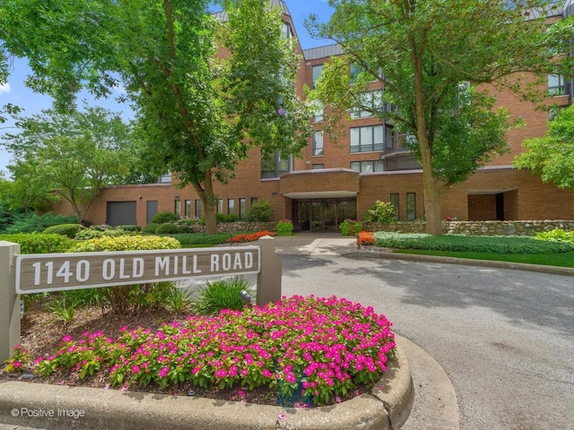1140 Old Mill Rd Unit 505F, Hinsdale, IL 60521 - view of community sign
