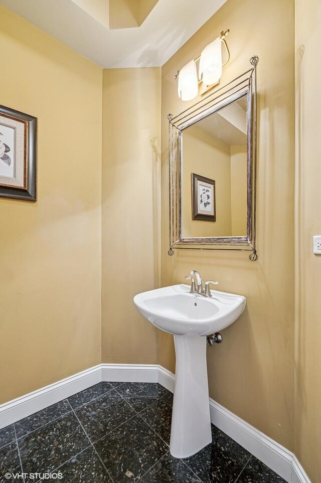 2209 W Erie St, Chicago, IL 60612 - photo 23