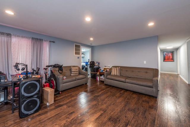 42478 N Lake Ave, Antioch, IL 60002 - living area featuring wood finished floors and recessed lighting