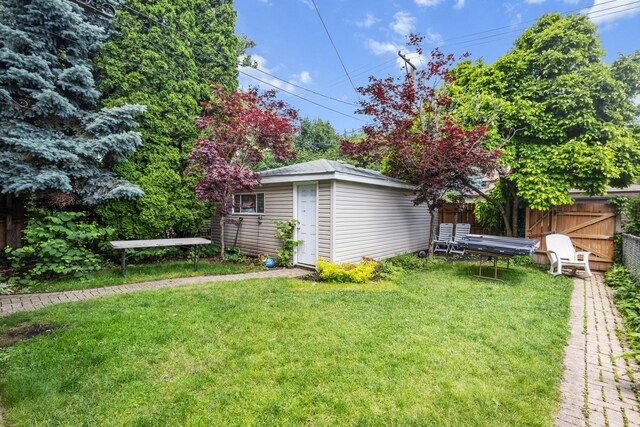 1330 W Norwood Ave, Chicago, IL 60660 - view of yard with an outdoor structure