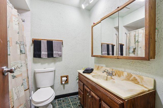 10956 S Nagle Ave, Worth, IL 60482 - photo 10