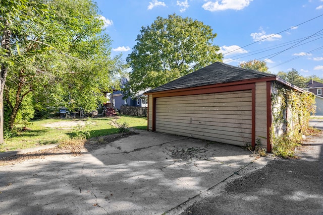 808 Glenwood Ave, Joliet, IL 60435 - view of detached garage