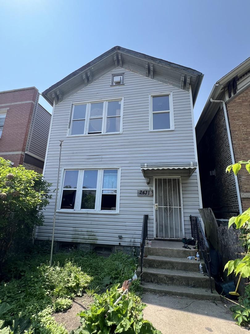 2431 W Taylor St, Chicago, IL 60612 - photo 1