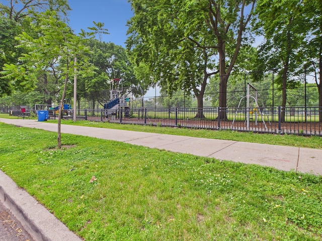 1729 E 67th St Unit 2E, Chicago, IL 60649 - view of home's community