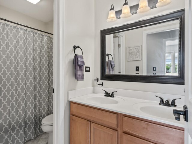 569 Ryan Way, Crystal Lake, IL 60012 - full bathroom with double vanity and a shower with curtain