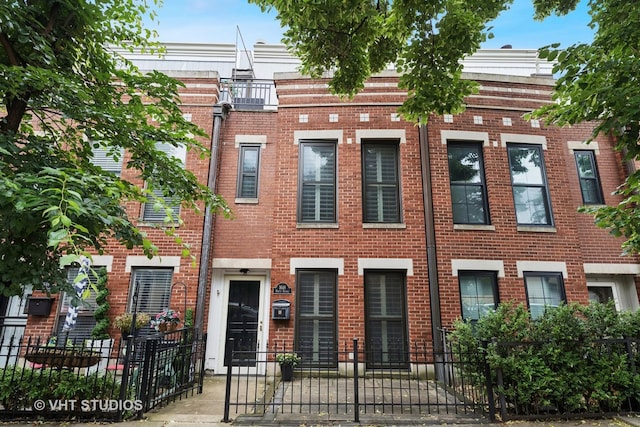 1648 N Bissell St, Chicago, IL 60614 - photo 1