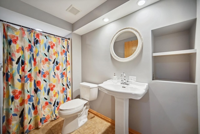 2870 Gannet Ln, New Lenox, IL 60451 - bathroom featuring curtained shower, recessed lighting, and tile patterned floors