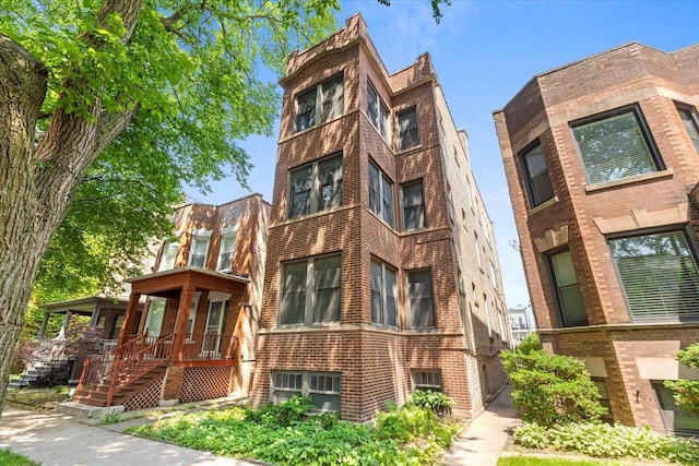 2442 W Wilson Ave, Chicago, IL 60625 - photo 1