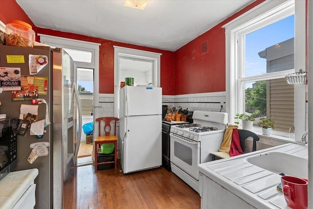 2442 W Wilson Ave, Chicago, IL 60625 - photo 23