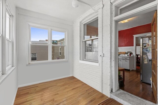 2442 W Wilson Ave, Chicago, IL 60625 - photo 25