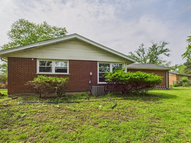 3217 Woodworth Pl, Hazel Crest, IL 60429 - photo 2