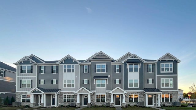367 Bridgeview Ct, Saint Charles, IL 60174 - photo 1
