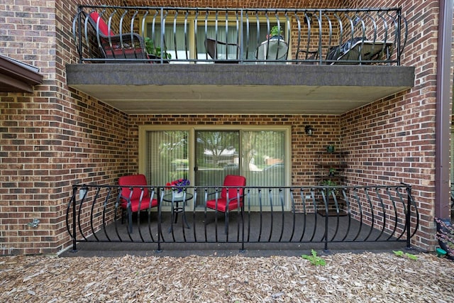 7515 Sheridan Dr Unit 1D, Willowbrook, IL 60527 - entrance to property with brick siding