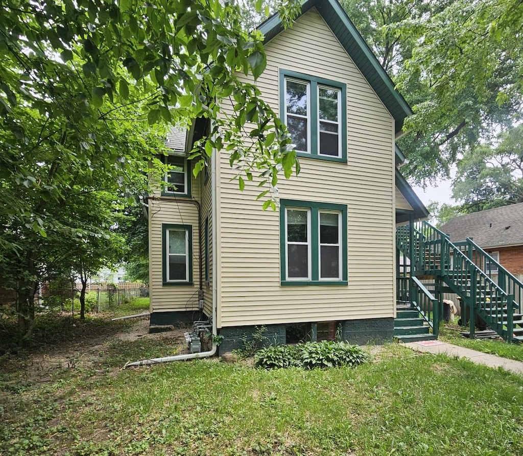 2217 Latham St, Rockford, IL 61103 - photo 1