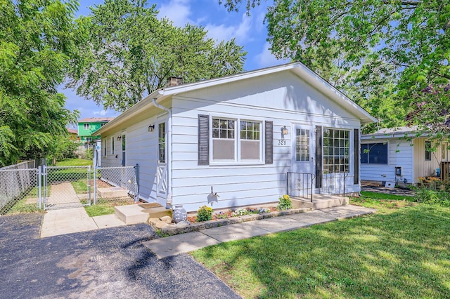 328 Hillandale St, Round Lake, IL 60073 - photo 2