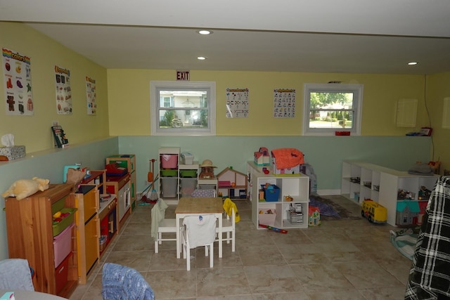 505 Woodmoor Dr, Round Lake Beach, IL 60073 - recreation room featuring recessed lighting