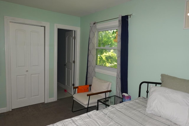 505 Woodmoor Dr, Round Lake Beach, IL 60073 - carpeted bedroom featuring baseboards