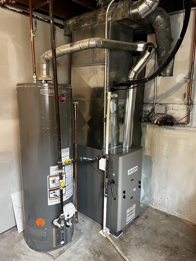 805 Monroe Ave, Carpentersville, IL 60110 - utility room with gas water heater