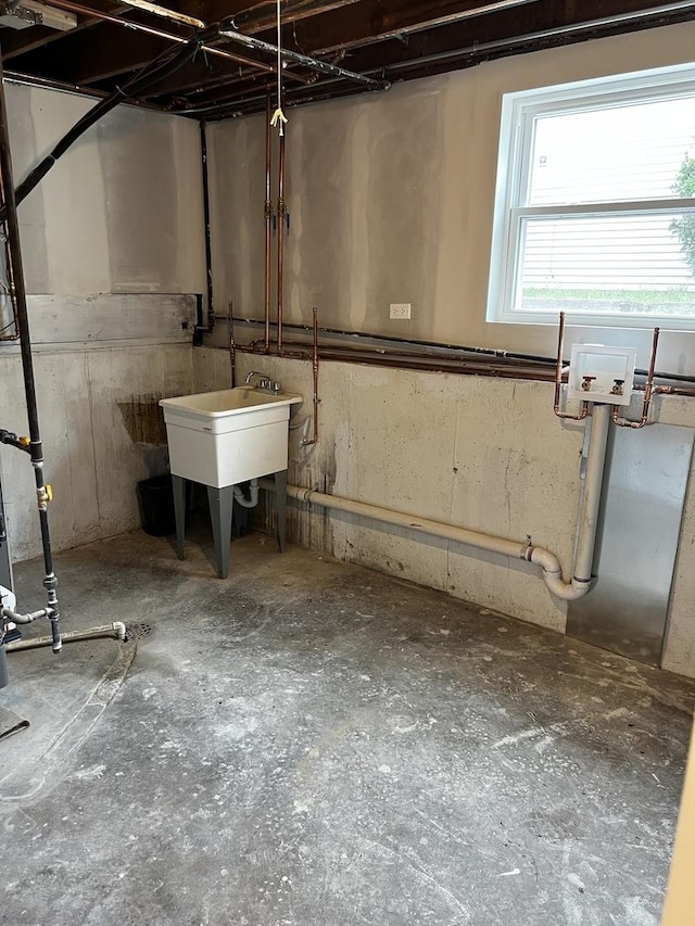 805 Monroe Ave, Carpentersville, IL 60110 - basement with a sink