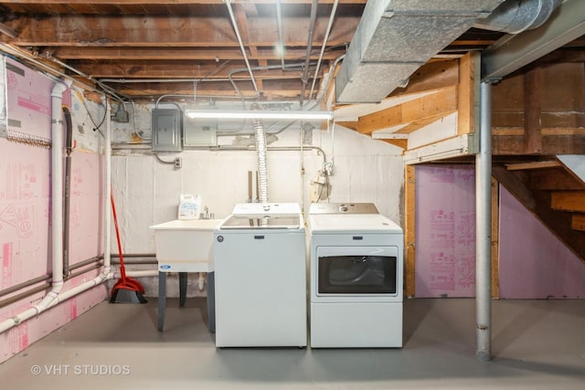 636 S 10th Ave, La Grange, IL 60525 - laundry area with washing machine and dryer and electric panel