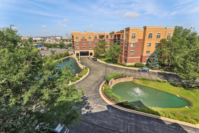 1200 N Foxdale Dr Unit 312, Addison, IL 60101 - view of community with a putting area