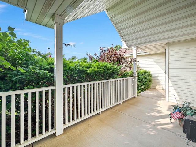 1605 Iles Ave, Belvidere, IL 61008 - photo 2