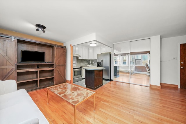 708 W Bittersweet Pl Unit 511, Chicago, IL 60613 - photo 2