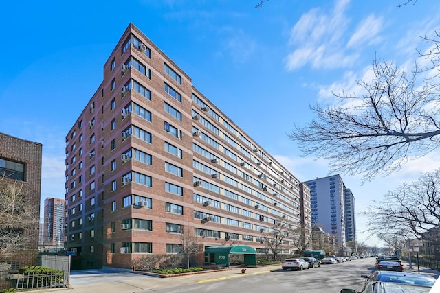 708 W Bittersweet Pl Unit 511, Chicago, IL 60613 - photo 16