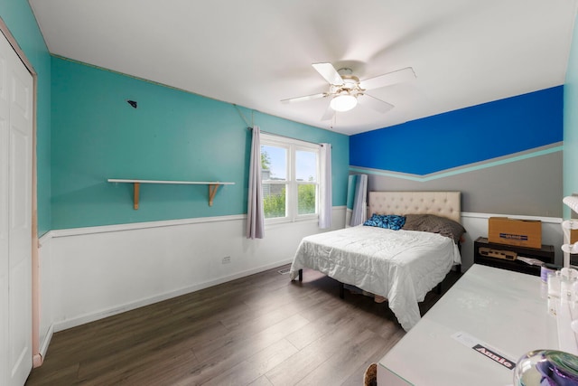 1004 Evergreen Dr, Carol Stream, IL 60188 - bedroom with wood finished floors, a ceiling fan, and a closet