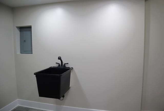 8346 S Baltimore Ave, Chicago, IL 60617 - detailed view of electric panel and baseboards
