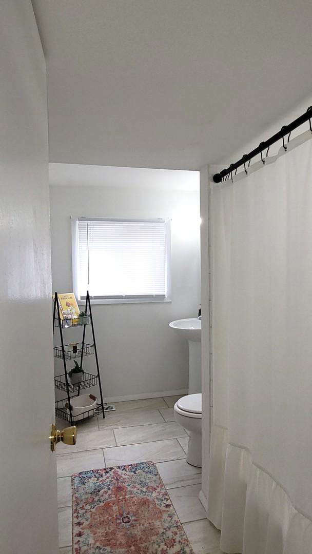 1360 Devonshire Ln, Hoffman Estates, IL 60169 - photo 39
