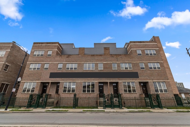 7239 S Exchange Ave, Chicago, IL 60649 - view of property featuring a fenced front yard