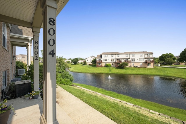 8004 Windsor Dr Unit 8004, Darien, IL 60561 - water view