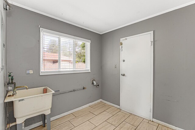 431 Lakewood Blvd, Park Forest, IL 60466 - washroom featuring ornamental molding and baseboards