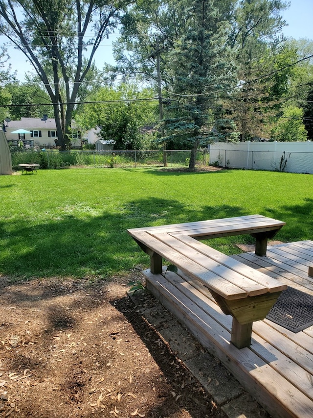 4917 Prairie Ave, Mchenry, IL 60050 - view of yard with a deck