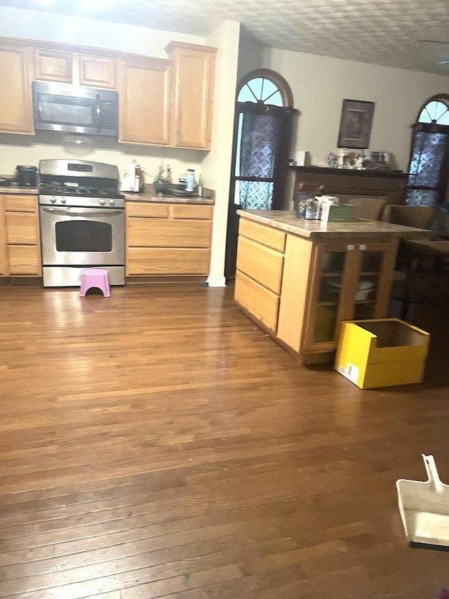 909 N 9th St, Rochelle, IL 61068 - photo 6