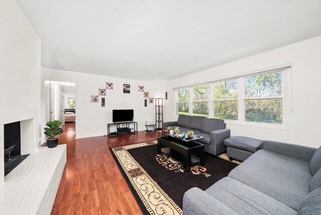 2747 Perry Rd, Flossmoor, IL 60422 - living room featuring wood finished floors