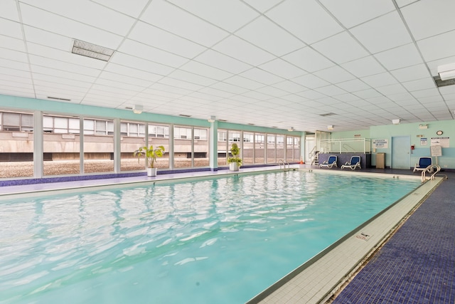 4800 S Chicago Beach Dr Unit 513N, Chicago, IL 60615 - view of indoor community pool