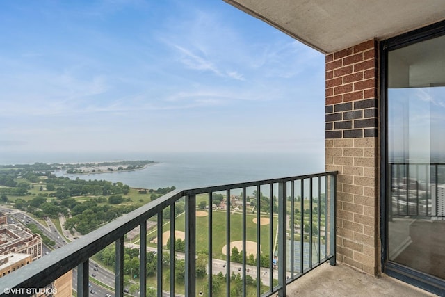 3660 N Lake Shore Dr Unit 4502, Chicago, IL 60613 - balcony featuring a water view