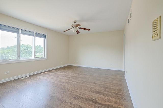 200 Ahmed Ct, Glendale Heights, IL 60139 - unfurnished room featuring wood finished floors and ceiling fan