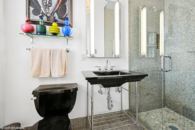 1116 W N Shore Ave Unit 2, Chicago, IL 60626 - full bathroom with a stall shower and toilet