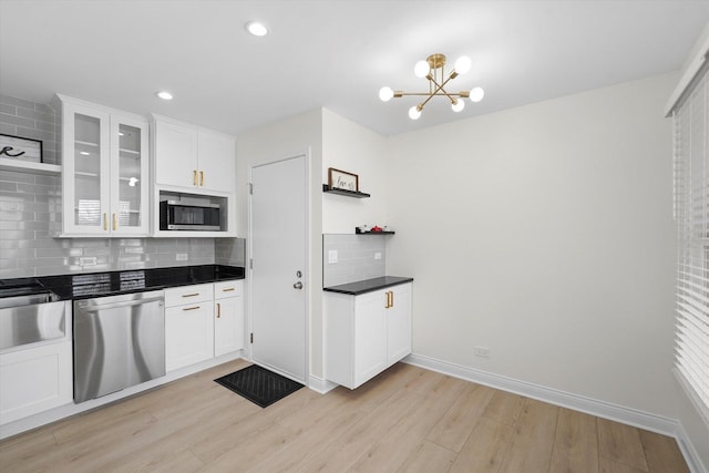 14449 Golf Rd, Orland Park, IL 60462 - kitchen featuring stainless steel appliances, light wood-style floors, open shelves, backsplash, and recessed lighting