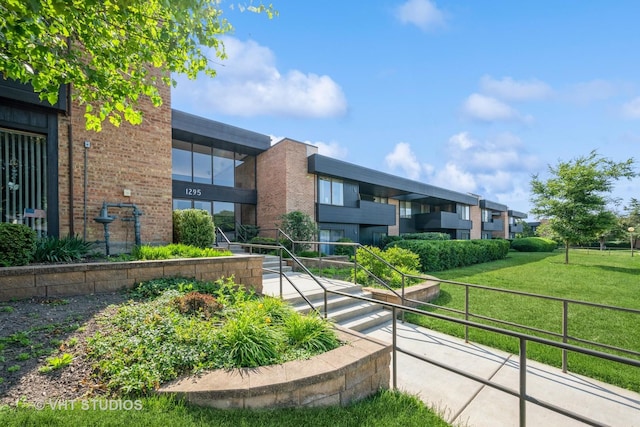 1295 N Sterling Ave Unit 211, Palatine, IL 60067 - view of home's community featuring a yard
