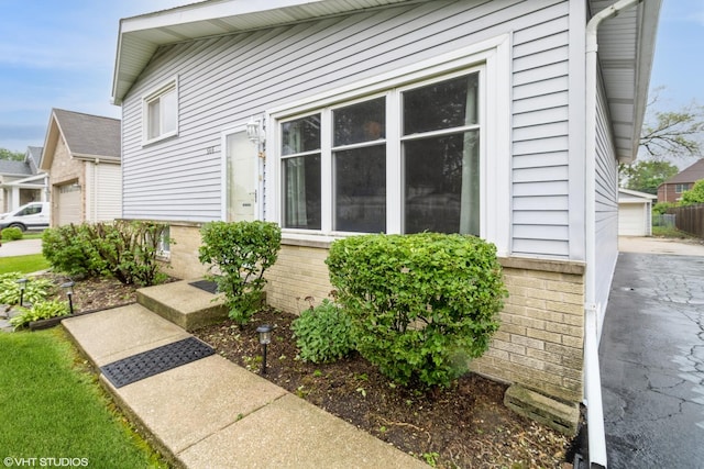 566 W Babcock Ave, Elmhurst, IL 60126 - photo 2