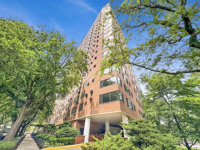 3100 N Lake Shore Dr Unit 413, Chicago, IL 60657 - view of apartment building / complex