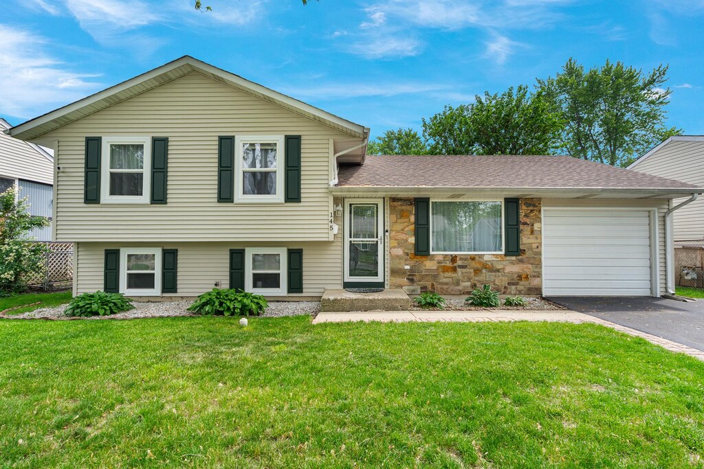 145 W Montana Ave, Glendale Heights, IL 60139 - photo 1