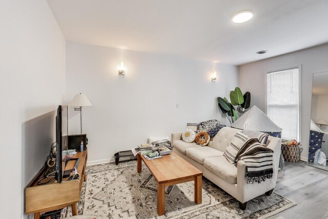 2909 N Hoyne Ave, Chicago, IL 60618 - photo 4