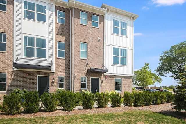 1060 E Oakton St, Des Plaines, IL 60018 - photo 1
