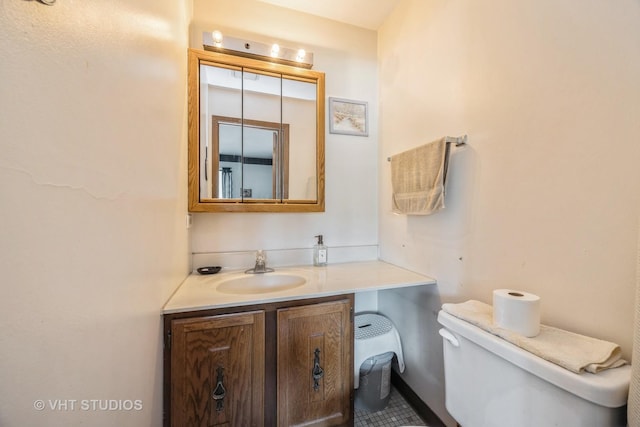 4436 Arbor Cir Unit 4, Downers Grove, IL 60515 - bathroom featuring toilet and vanity