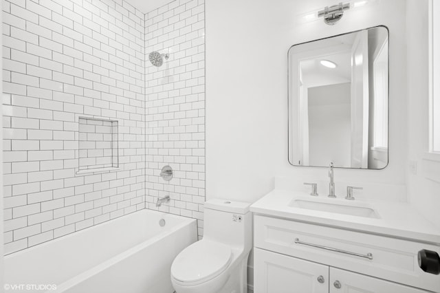 900 Pleasant Ln, Glenview, IL 60025 - bathroom featuring vanity and washtub / shower combination